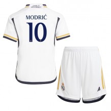 Real Madrid Luka Modric #10 Hjemmedraktsett Barn 2023-24 Kortermet (+ Korte bukser)